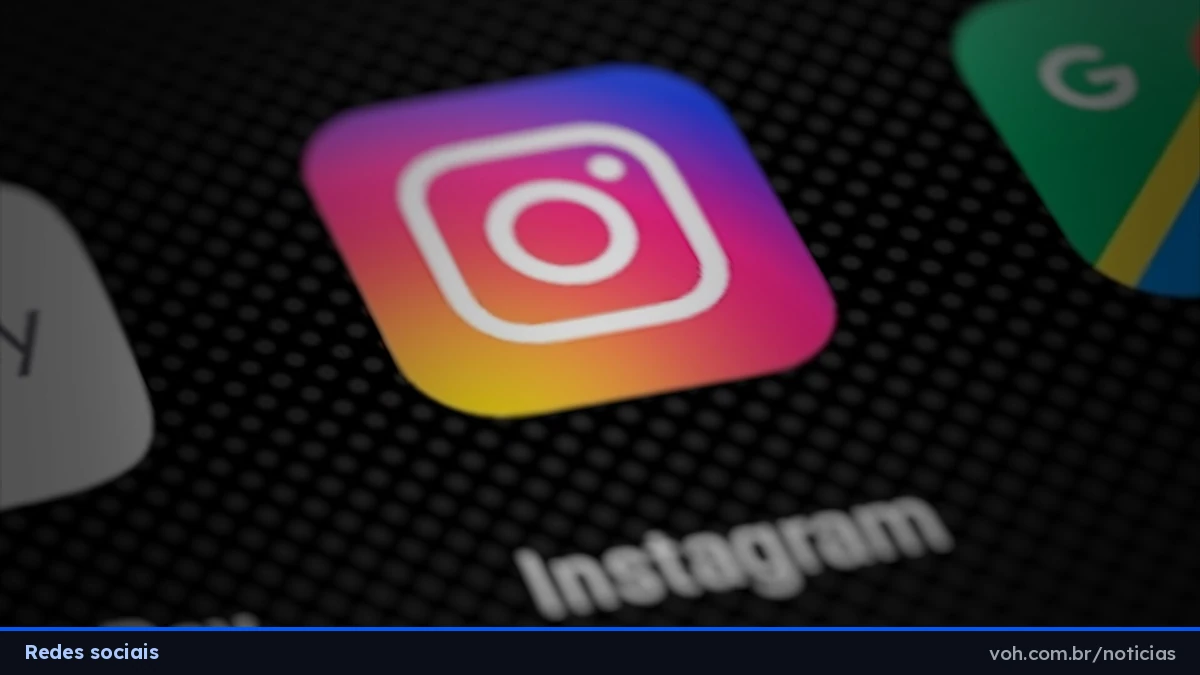 Ícone do Instagram em destaque na tela de um smartphone, ao lado de outros aplicativos